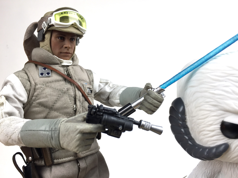 Illustration for article titled Sixth-Scale Hoth Commander Luke Skywalker Never Learns